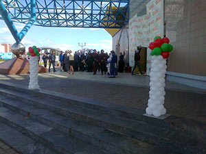 столбы из шаров