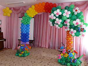 радуга и дерево из шаров