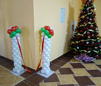 столбы из шаров