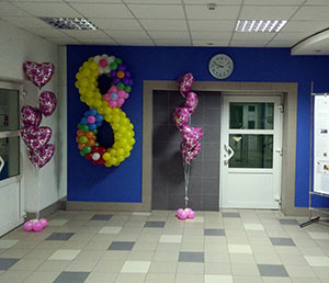 Цифра 8 из шаров