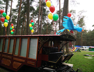 птица из шаров