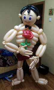 Мужчина из шаров