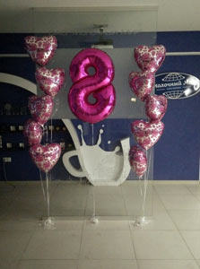 Цифра 8 с гелием