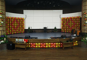 Сцена Гродножилстрой занавески из шаров