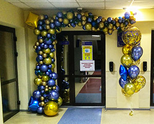 Гирлянда из шаров разнокалиберная Табачная фабрика