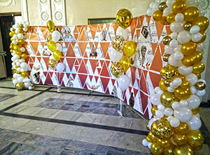 Фотозона — пример оформления шарами для праздников