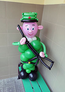 Солдат из шаров к 23 февраля