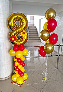 Украшение фойе на 8 марта