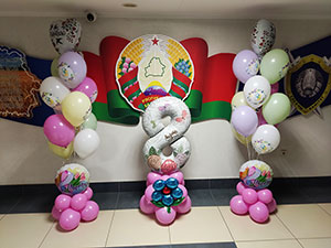 Украшение фойе на 8 марта