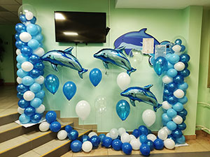 украшение шарами бассейна шарами