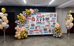 Фотозона с воздушными шарами — фотозона на мероприятие