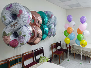 8 марта с гелием