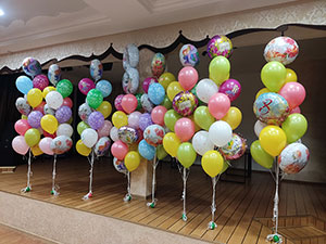 8 марта с гелием