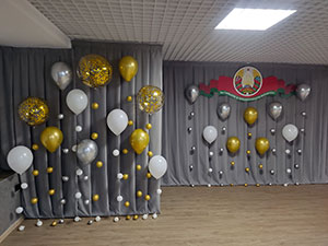 Сцена шары с гелием