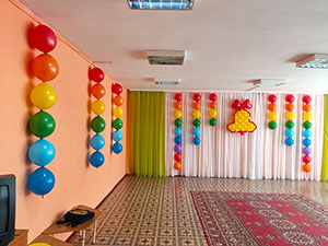 украшение зала на утренник