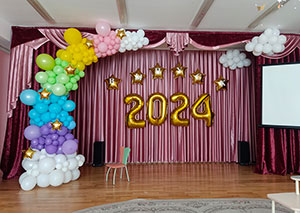 украшение зала на утренник