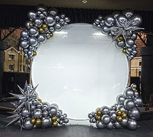 Круглая фотозона из шаров