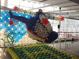 Вертолет из шаров