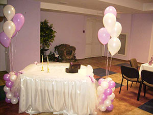 Стол для дарения на свадьбу