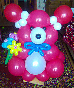 медвежонок из шаров