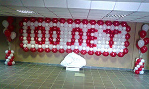 Панно из шаров 100 лет