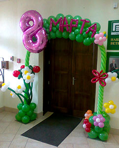 Арка из шаров на 8 марта