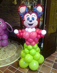 Минни маус из шаров