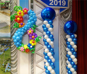 Цифра 8 из шаров